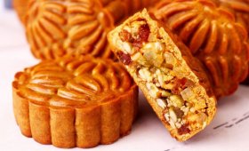 Cách làm bánh trung thu thập cẩm tại nhà cực dễ