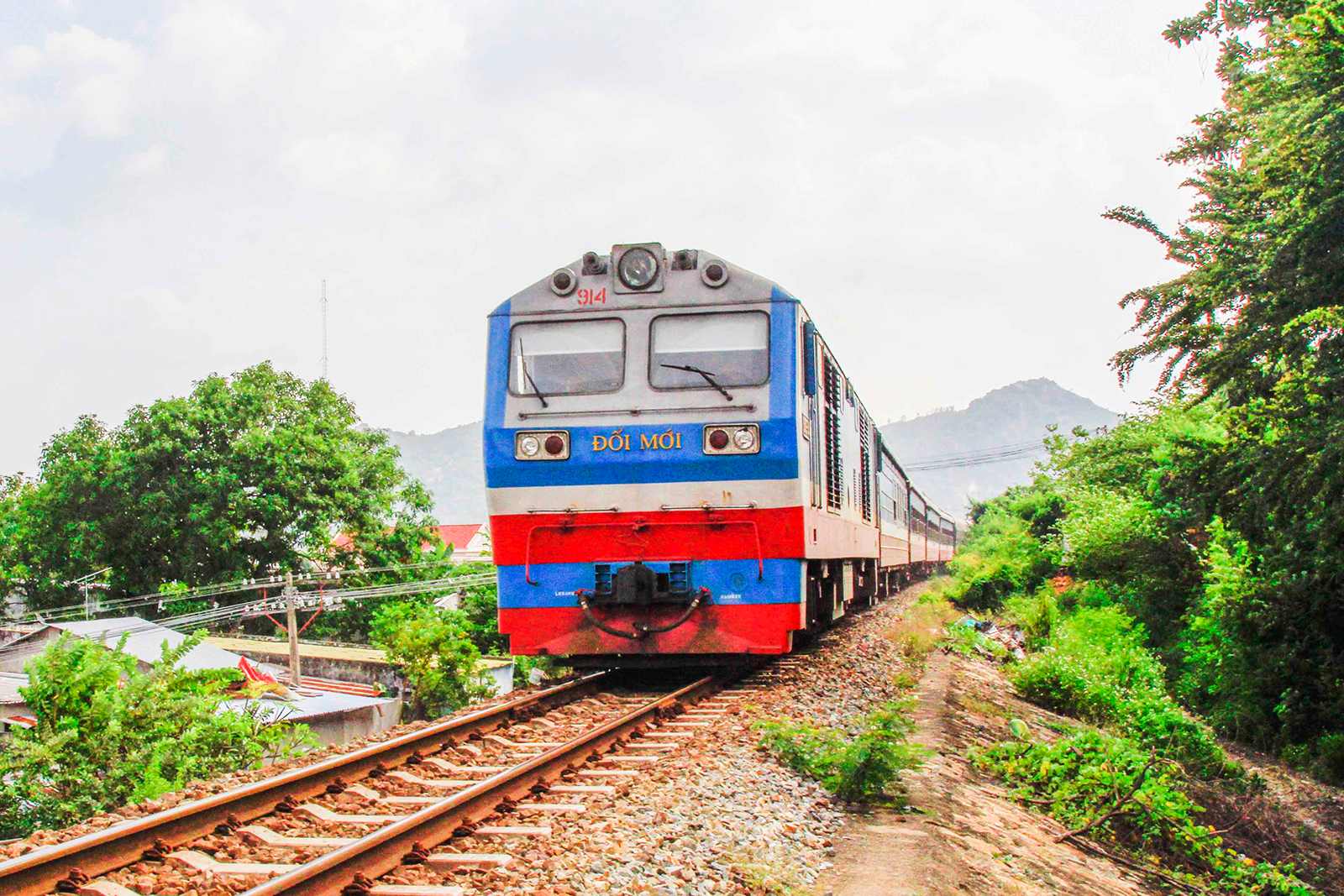 cac chuyen tau den ga thanh hoa