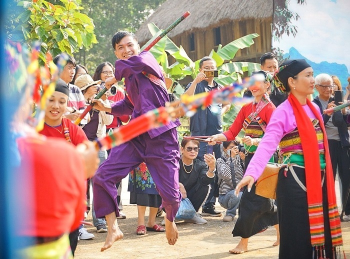 Le hoi Poon Poong Thanh Hoa 6